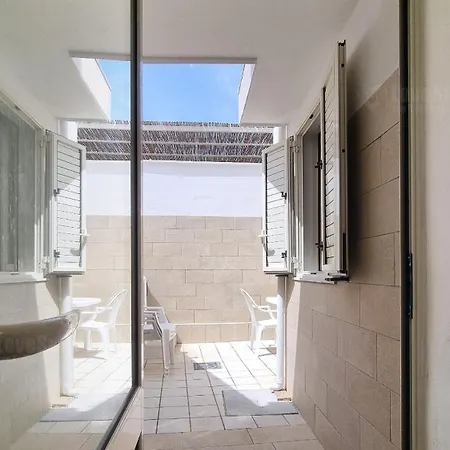 Apartment La Bonaccia By Lovesud Torre Pali